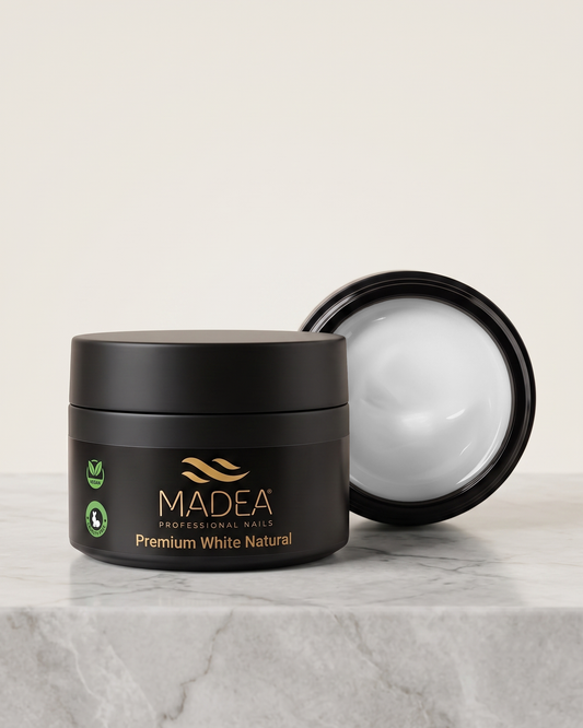 Gel costruttore Premium White Natural Madea da 50 ml, tonalità bianco lattiginoso, autolivellante a densità medio/alta
