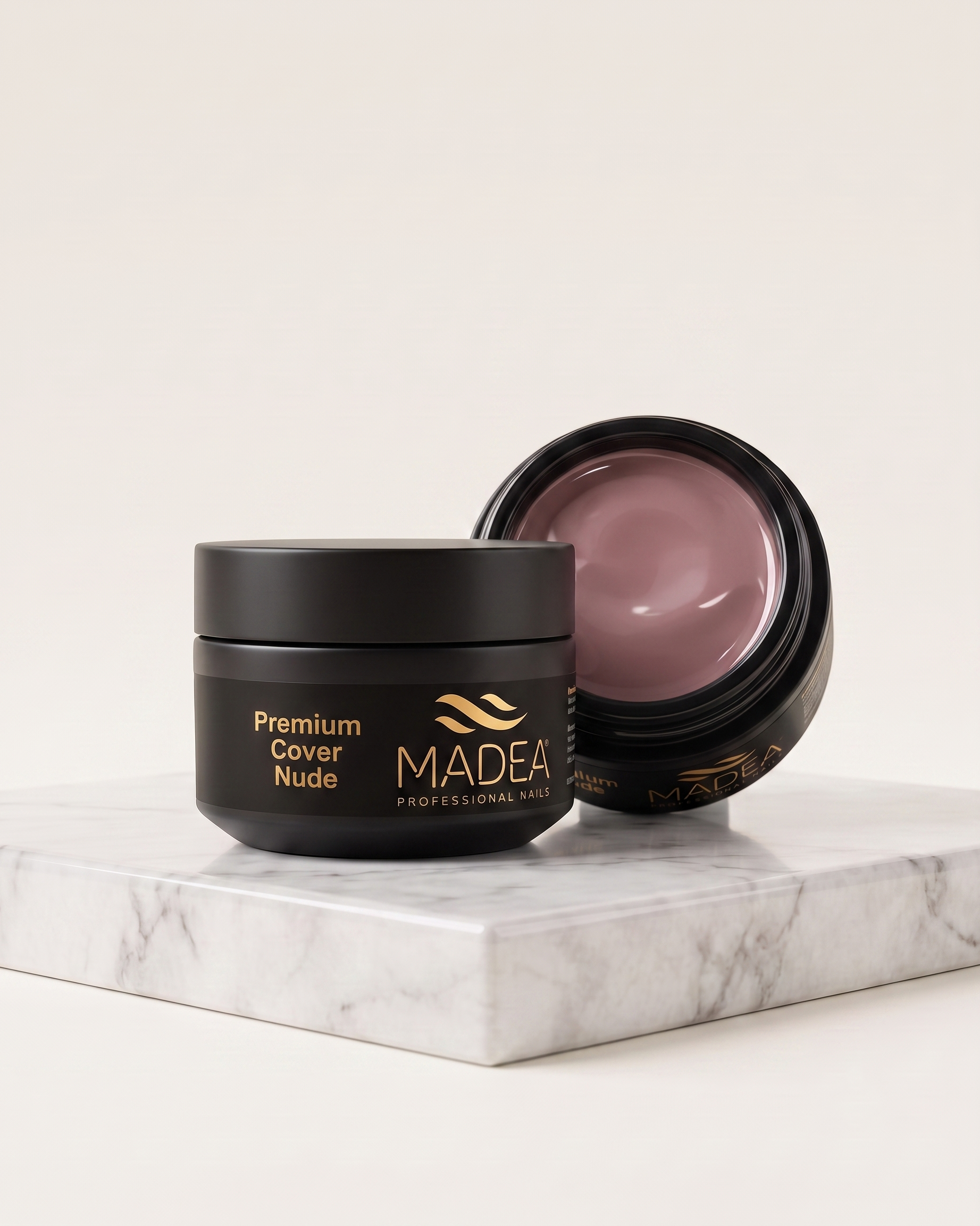 Gel costruttore Premium Cover Nude Madea da 15 ml, tonalità nude freddo, autolivellante a densità medio/alta