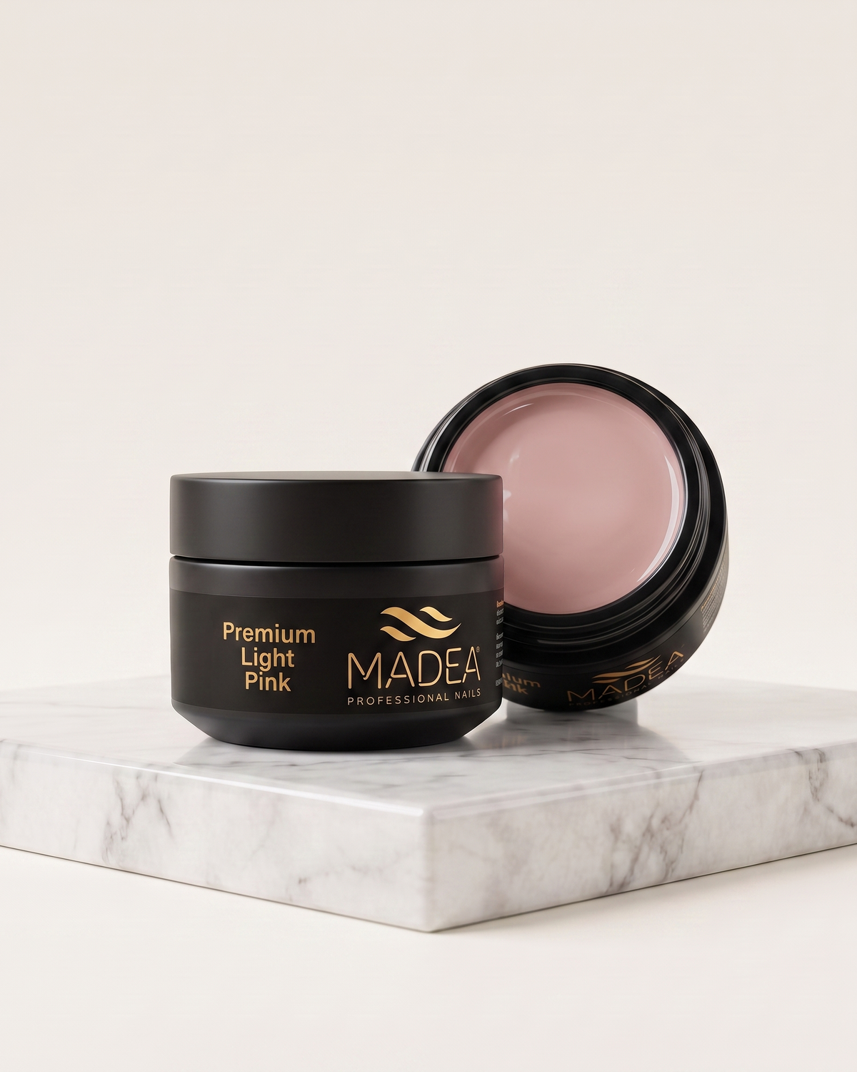 Gel costruttore Premium Light Pink Madea da 15 ml, tonalità nude rosato tenue, autolivellante a densità medio/alta
