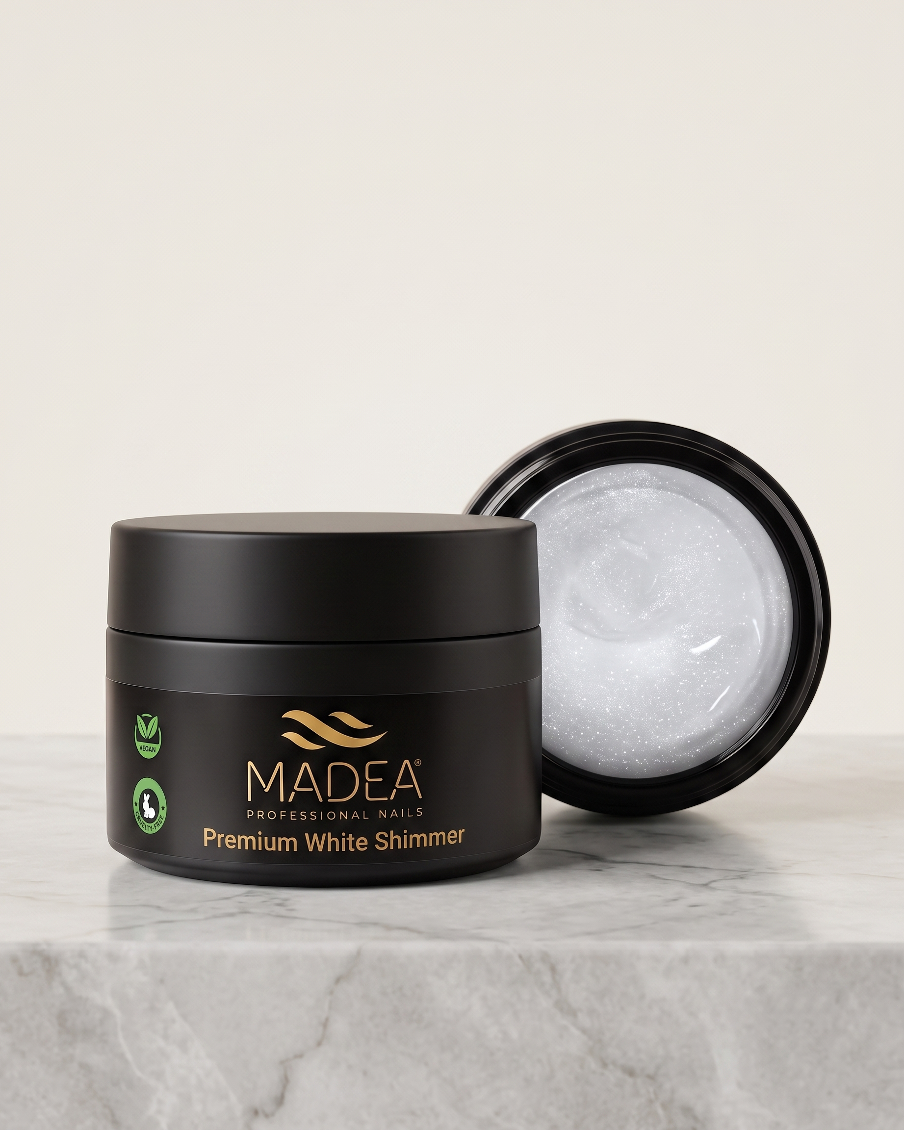 Gel costruttore Premium White Shimmer Madea da 50 ml, tonalità bianca con riflessi shimmer, autolivellante a densità medio/alta