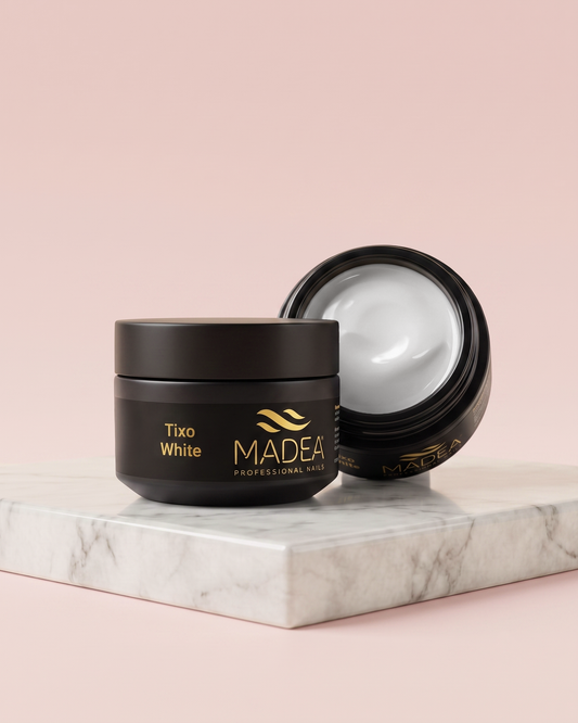 Gel costruttore Tixo White Madea da 15 ml, tonalità bianco lattiginoso, autolivellante con tecnologia tissotropica